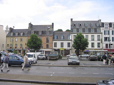 quimper_ekimae.jpg